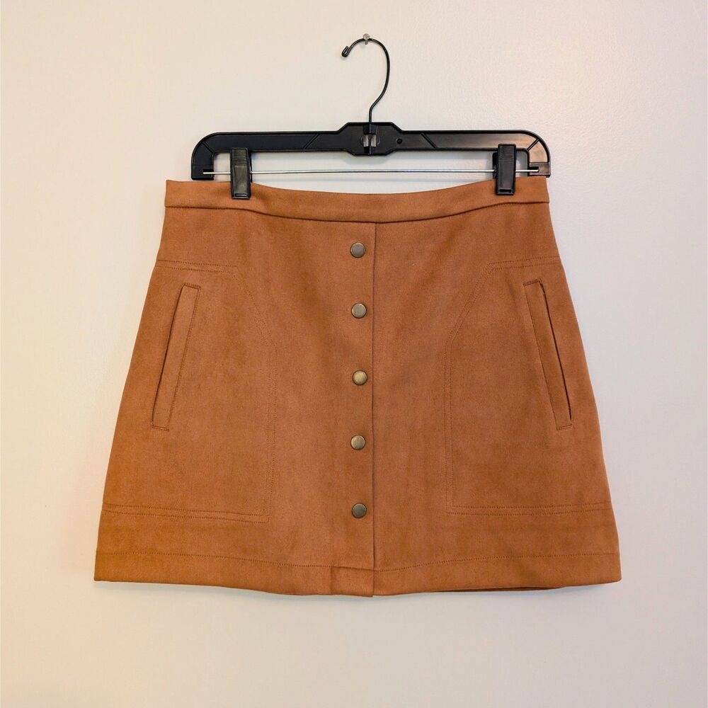 Tan HYFVE Winter, Fall Faux Suede Mini Skirt With Pockets Size Medium